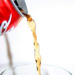 Mýty a pověry o Coca Cole – co je na nich pravda?
