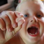 Co byste měli vědět o prořezávání dětských zoubků a ještě trošku více