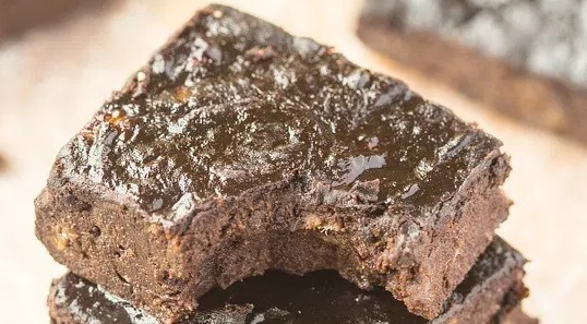 Takto může vypadat brownie jen ze 3 zdravých ingrediencí.