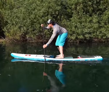 Paddle boarding vás chytne a už nepustí. Budete ho milovat.