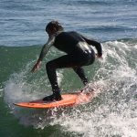 Jaké účinky a výhody pro zdraví nabízí surfing? Je jich dost