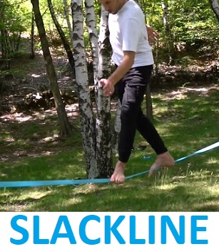 Slacklining je vynikající v tom, že pomáhá zlepšit rovnováhu