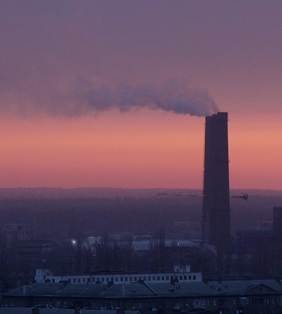 Zimní smog má negativní vliv na zdraví. Co se děje, když topíte nevhodným palivem?