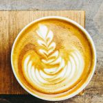 Jak a čím zdravě sladit kávu?