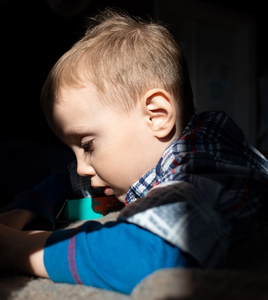 Syndrom CAN - syndrom týraného, zneužívaného a zanedbávaného dítěte: příznaky a léčba